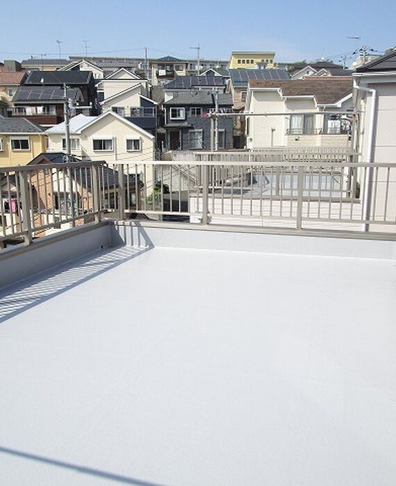 Roof balcony